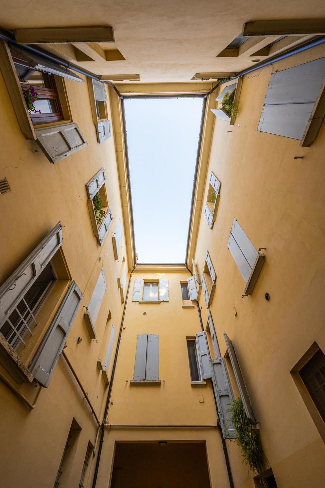 Sui Tetti Di Bologna Centro, Casa Dei Colori Appartement Buitenkant foto
